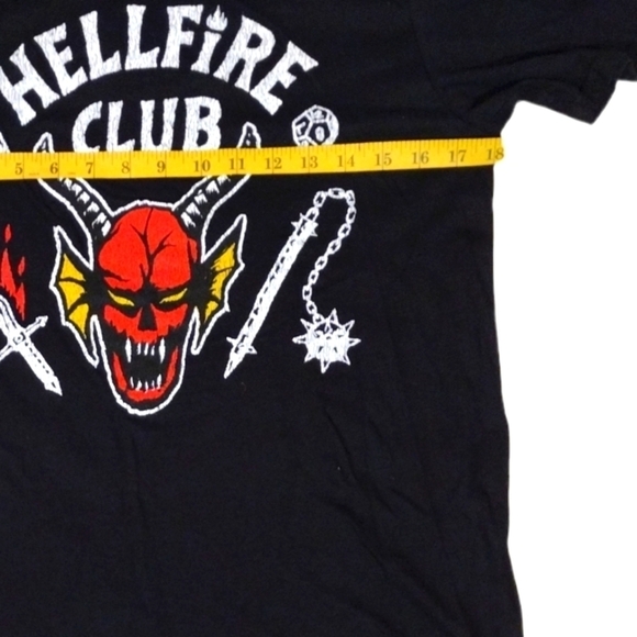 STRANGER Things Hellfire Club T-Shirt - Picture 2 of 4